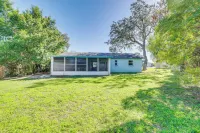 Spring Hill Home - 3 Mi to Weeki Wachee Springs!