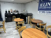 Illini Inn & Suites Hotel - Rantoul/Gifford/Champaign/Urbana - Parkplatz