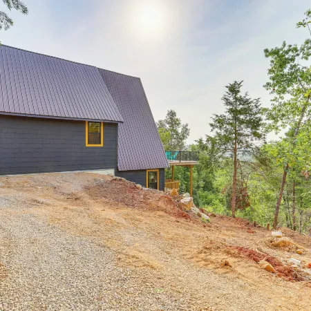 A-frame Hardy Cabin w/ Spring River Views!