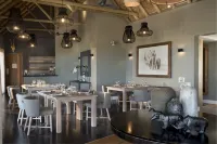 Mhondoro Safari Lodge & Villa - servizio colazione