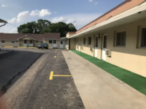 West Motel Hotels in Stephenson County