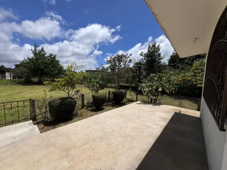 Casa rodeada de naturaleza