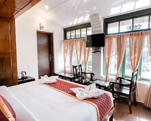 Lakefront Home Hotel Отели рядом с достопримечательностью «Сад Thread»