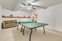 4 Mi to Museums: Roswell Getaway w/ Game Room! - 3-Star
