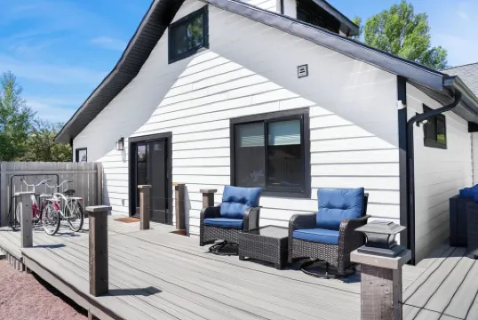 "The Wild Trout" Adventure Awaits! Hotels in Ennis