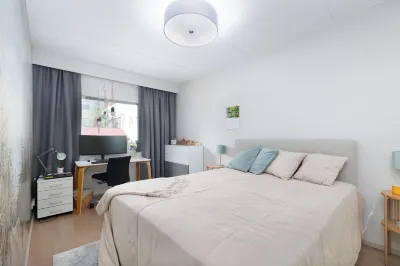 Downtown Oulu 2BR Apt Hoteles en Kempele