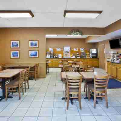 Holiday Inn Express Irwin (PA Tpk Exit 67) Dining/Meeting Rooms