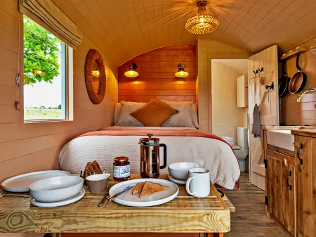 'Marared' Gypsy Hut Отели в г. Лланнор