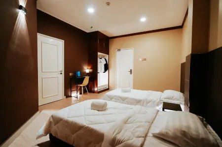 Tanjong Subang Jaya Отели рядом с достопримечательностью «The Square @ One City»