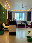 Hotel Komal Palace - parkir