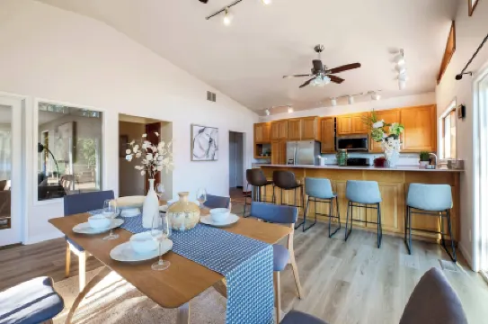 @ Marbella Lane - Hidden Gem on Scenic Shady Lake