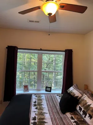 Cabin bungalow apartment in the basement Hotel a Morgan County