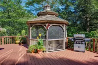 Charming Thornton Escape w/ Sauna + Gazebo! - Wi-Fi