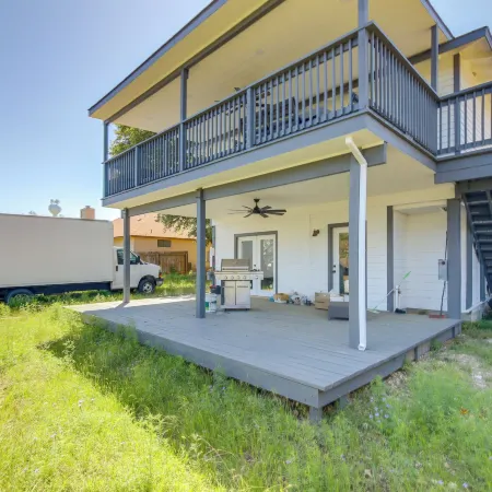 Lago Vista Vacation Rental w/ Fireplace!