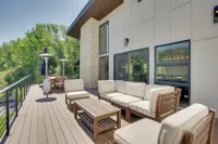 Avon Vacation Rental w/ Hot Tub & Mountain Views! - WiFi