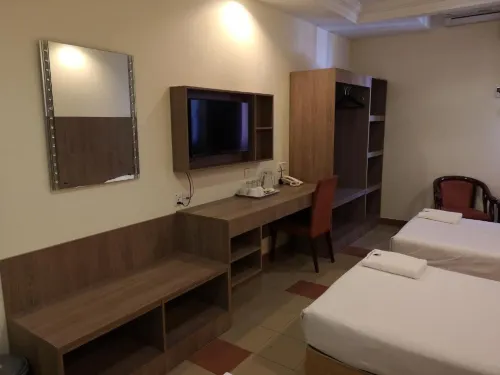 HOTEL AMBASSADOR
