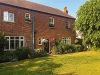 The Lodge Stanwell Hotels in Spelthorne District