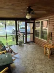 Charming 4 Bedroom 2 Bath Cabin Wifi , AC in Tranquil Berkeley Springs