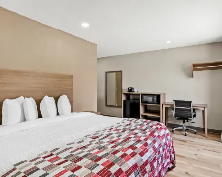 Red Roof Inn & Suites Euless - DFW Airport Southwest Hotels in Euless