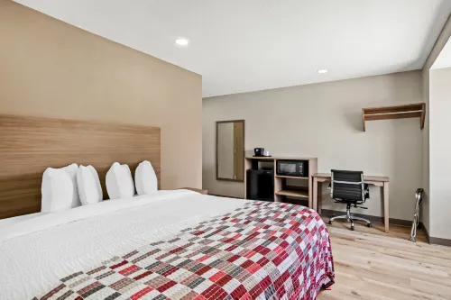Red Roof Inn & Suites Euless - DFW Airport Southwest Hotels in Euless