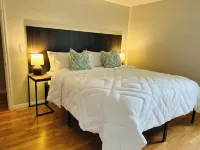 Spacious 2 KingBed 2 QueenBed Basement Apartment