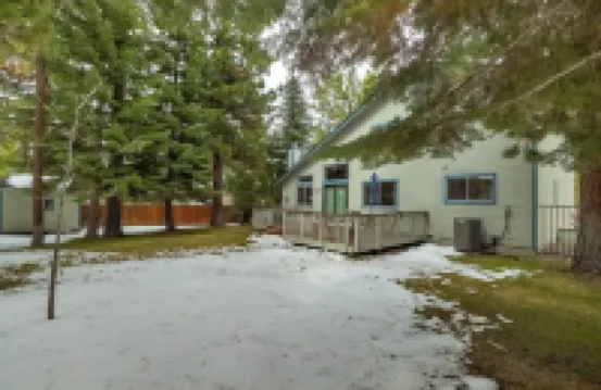 Sutter Trail Sparkles - Air Conditioned Large Family Home!