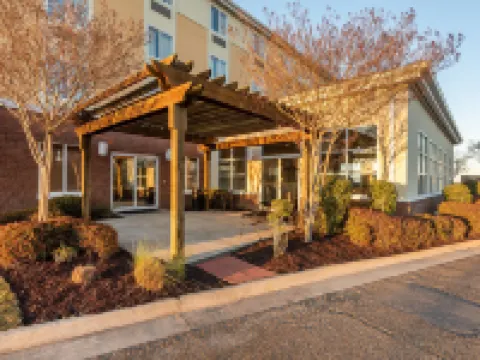 スリープ イン & スイーツ ラストン ニア ユニバーシティ ラストンのホテル