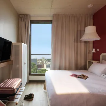 OKKO Hotels Troyes Centre Отели рядом с достопримечательностью «Музей Сен-Луп»