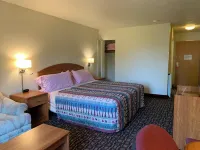 Budget Host Inn - parking