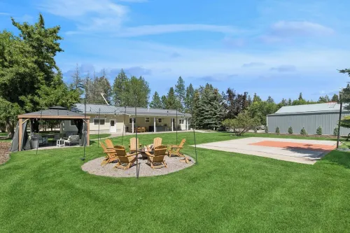 Spacious 7-Bed Home w/ Hot Tub, Fireplace, Gym, Wine Bar, and 2 Living Spaces!