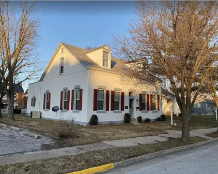 Historic District Inn 4 Bed/ 3 Bath in the heart of downtown Hermann! Hotels in Hermann
