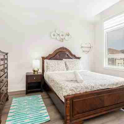 Grand Villa near Burlington Rooms