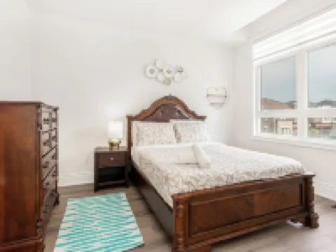 Grand Villa near Burlington 해밀턴 호텔