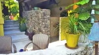 Jungle view bedroom with private entrance,outdoor private Bali style bathroom