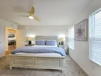 Well-Appointed 3br Cottage in Shady Brook - 2 Min Stroll to Pool, Golf Cart