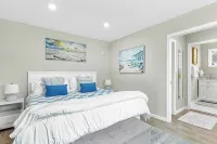 "The Shores" One Bedroom with A/C Steps to La Jolla Shores Beach, San Diego