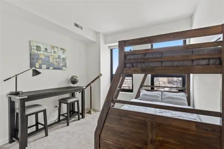 "Unity of Evanston" 3 BDR+2BA ModernLuxe High Rise Отели в г. Эванстон