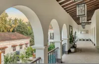 Casa Brilhante - 4BR Villa w Private Pool & Garden Hotels in Parra