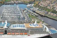 Modern Coastal Apartment Near Excellent Beaches & Vibrant Nightlife Hotels in North Shields