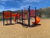 3-bedroom house in Peaceful Frazier Park with AC, WiFi