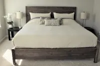 Stylish modern home- explore PNW Hike work from home or explore nearby wineries