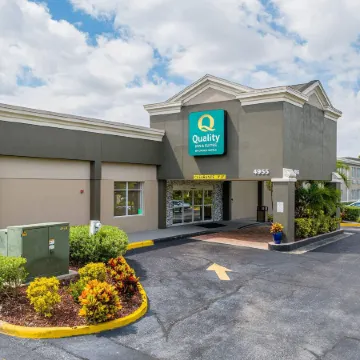 Quality Inn & Suites Tampa Near Fairgrounds and Casino Отели рядом с достопримечательностью «Гайд-парк»