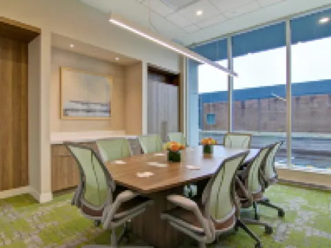 ホーム 2 スイーツ バイ ヒルトン モントリオール ドルバル ドルヴァルのホテル