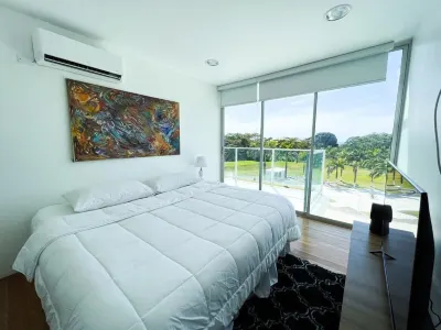Bala Bliss Charming 2-bedroom apartment with WiFi, AC in Maria Chiquita Hotel a 