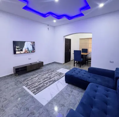 This is a fully furnished and well-equipped two-bedroom serviced apartment. Các khách sạn ở 
