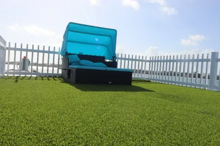 Charming house boat with 2 bedrooms and WiFi, AC in wonderful Islamorada