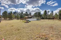 Comforting Woodland Park Home w/ Fire Pit!