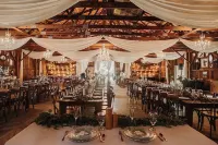 NEW Construction! 2-BR Apt walking distance to The Barn at Silver Oaks, Winthrop فنادق في Winthrop