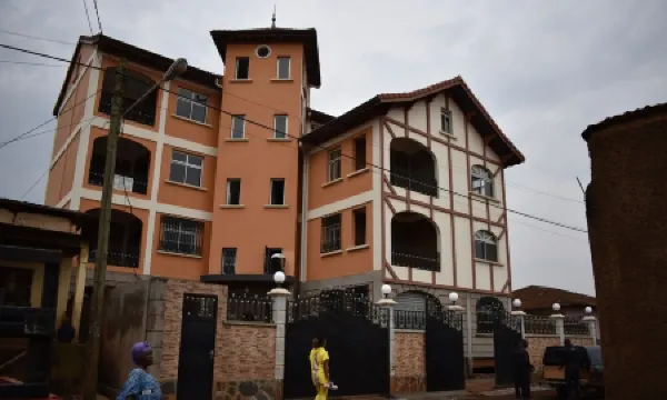 BAFOUSSAM HEART OF CITY 2P FURNISHED ANY COMFORT: RESIDENCE VICYMA