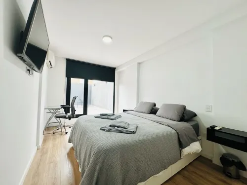 Excellent apartment with patio, Independence Park